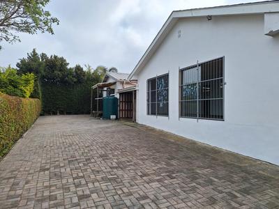 House For Sale in Willow Park, East London