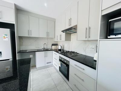 Townhouse For Sale in Beacon Bay, East London